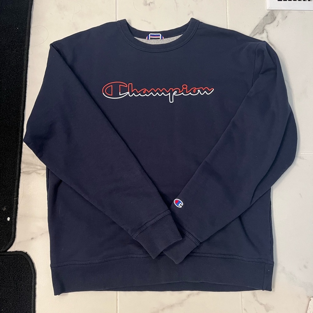 Size Large Champion crew